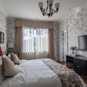 King Room Mountain View